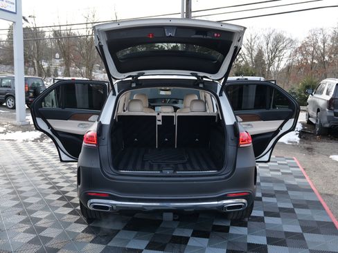 Used 2021 Mercedes-Benz GLE 350 4MATIC w/ AMG Line Exterior image 59