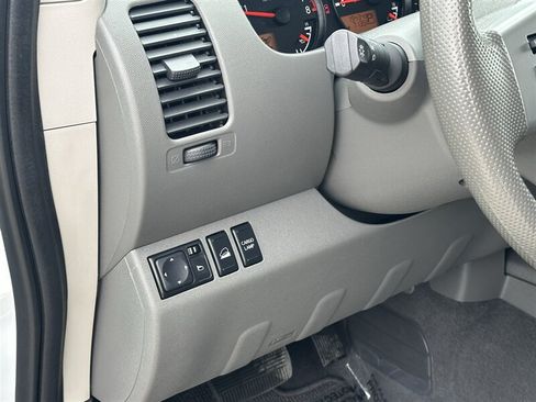 Used 2019 Nissan Frontier SV AWD/4WD image 53