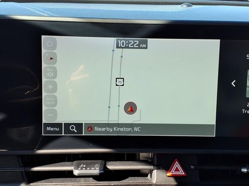 Used 2024 Kia Sportage EX image 17