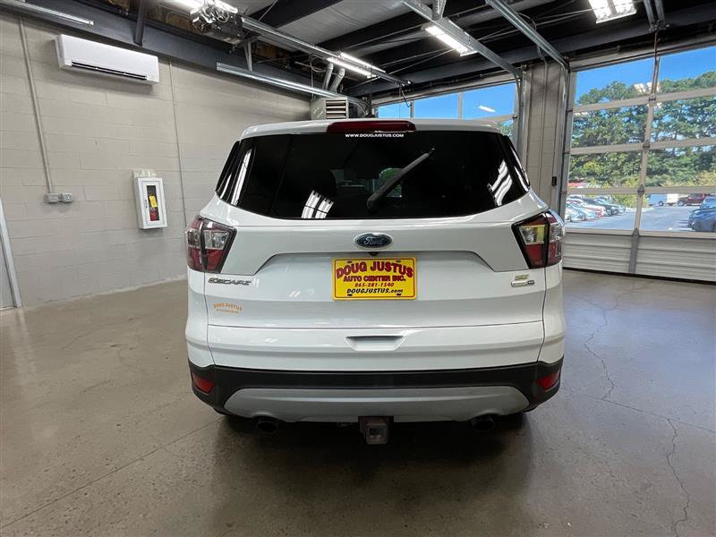 Used 2017 Ford Escape SE AWD/4WD image 4