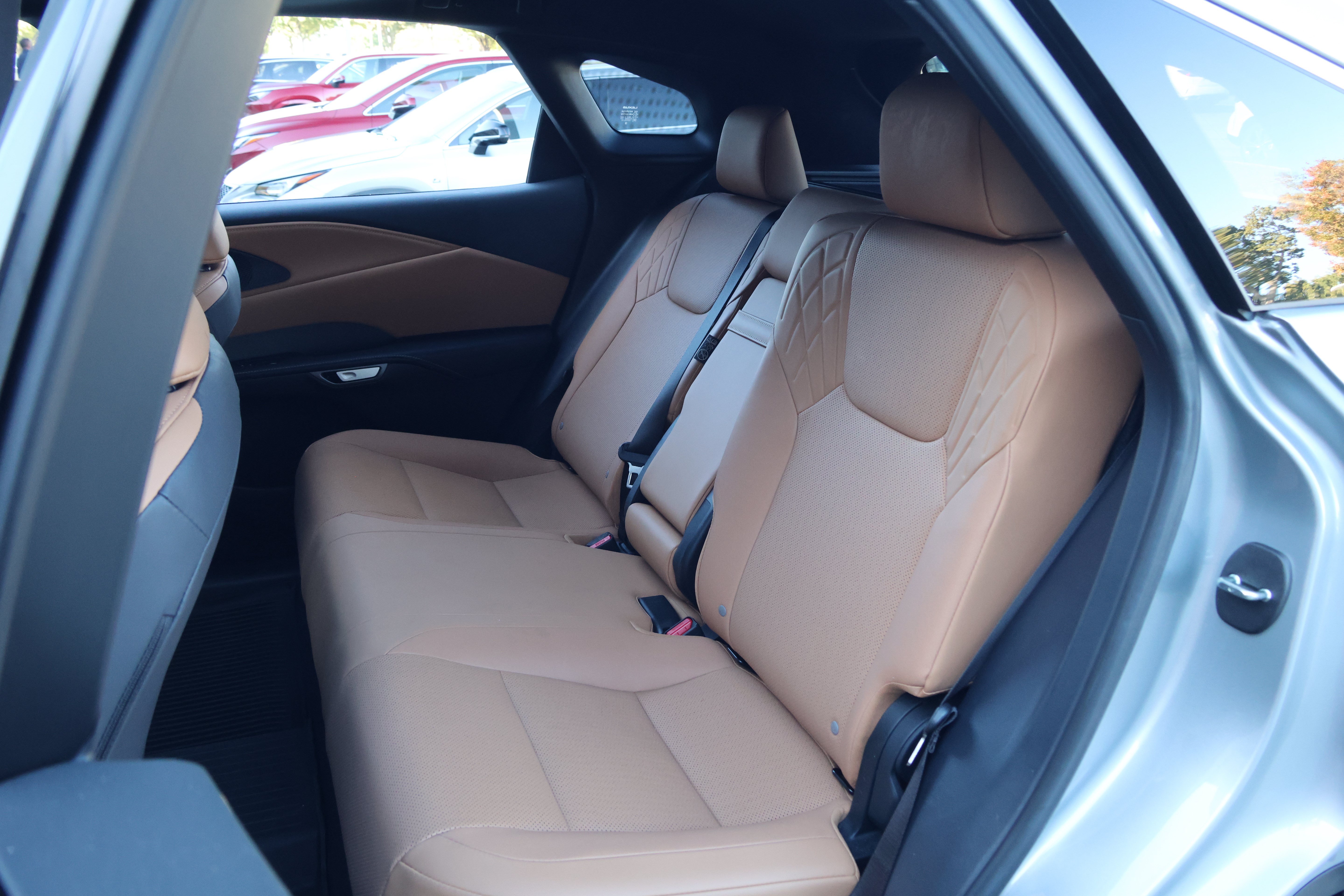 Used 2026 Lexus RX 350 Premium w/ Accessory Package (Z1) FWD image 35