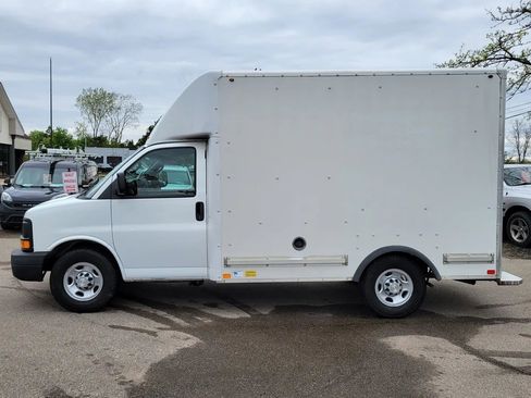 Used 2016 Chevrolet Express 3500 RWD image 7