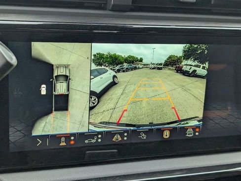 New 2026 GMC Sierra 2500 AT4 w/ AT4 Premium Plus Package AWD/4WD image 12