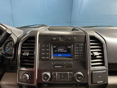 Used 2017 Ford F150 XLT w/ XTR Package image 28