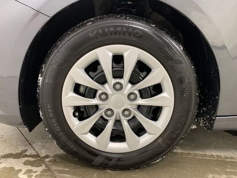 Used 2024 Kia Forte LX image 2