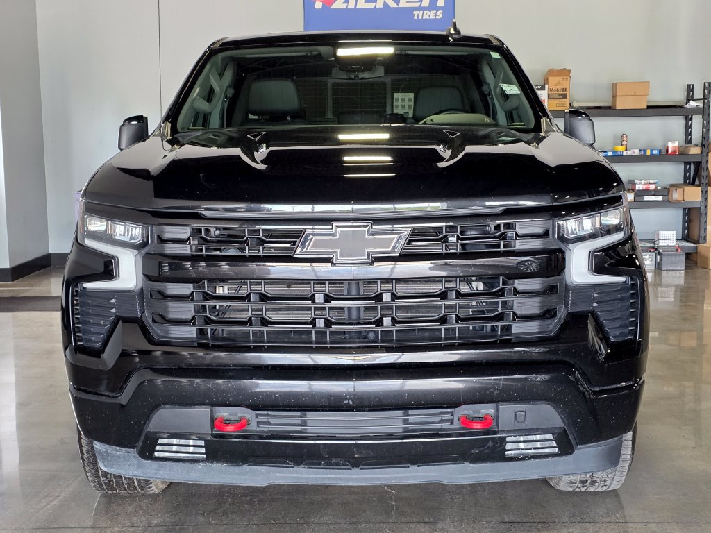 Used 2024 Chevrolet Silverado 1500 RST w/ Redline Edition AWD/4WD image 2
