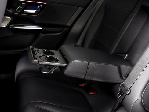 Certified 2024 Mercedes-Benz GLC 300 4MATIC image 37