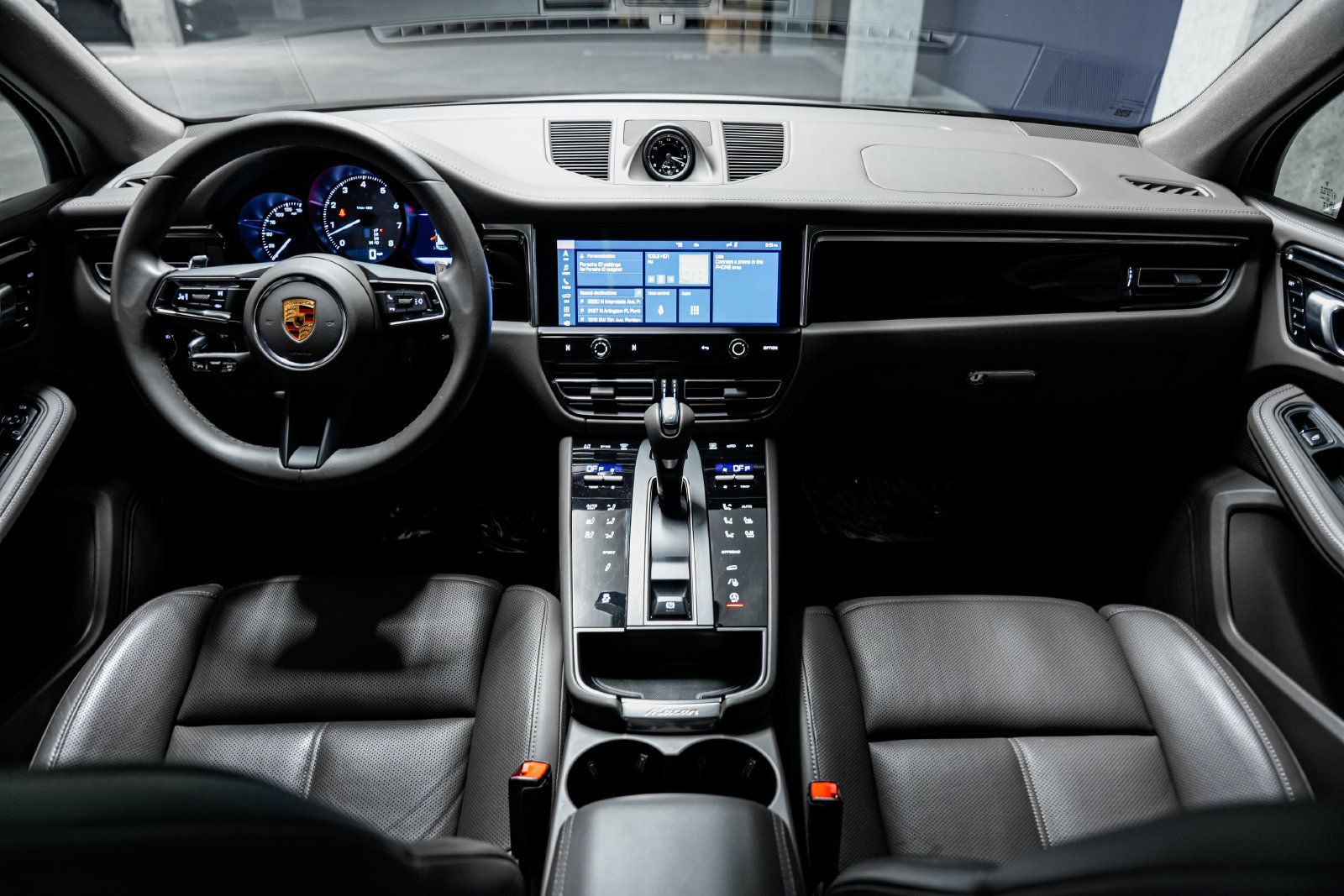 Used 2024 Porsche Macan S AWD/4WD image 19