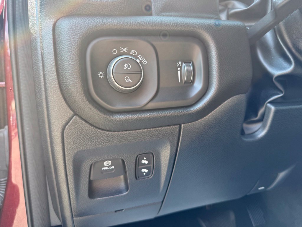 Used 2022 RAM 1500 Big Horn AWD/4WD image 14
