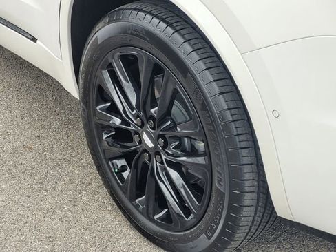 Used 2022 Cadillac XT6 Premium Luxury w/ Platinum Package AWD/4WD image 8