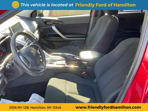 Used 2020 Mitsubishi Eclipse Cross LE image 19