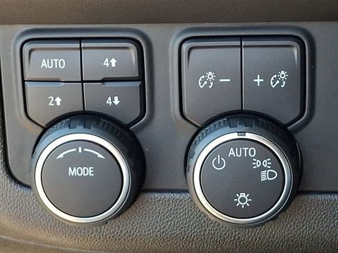 Used 2022 Chevrolet Tahoe Z71 AWD/4WD image 23
