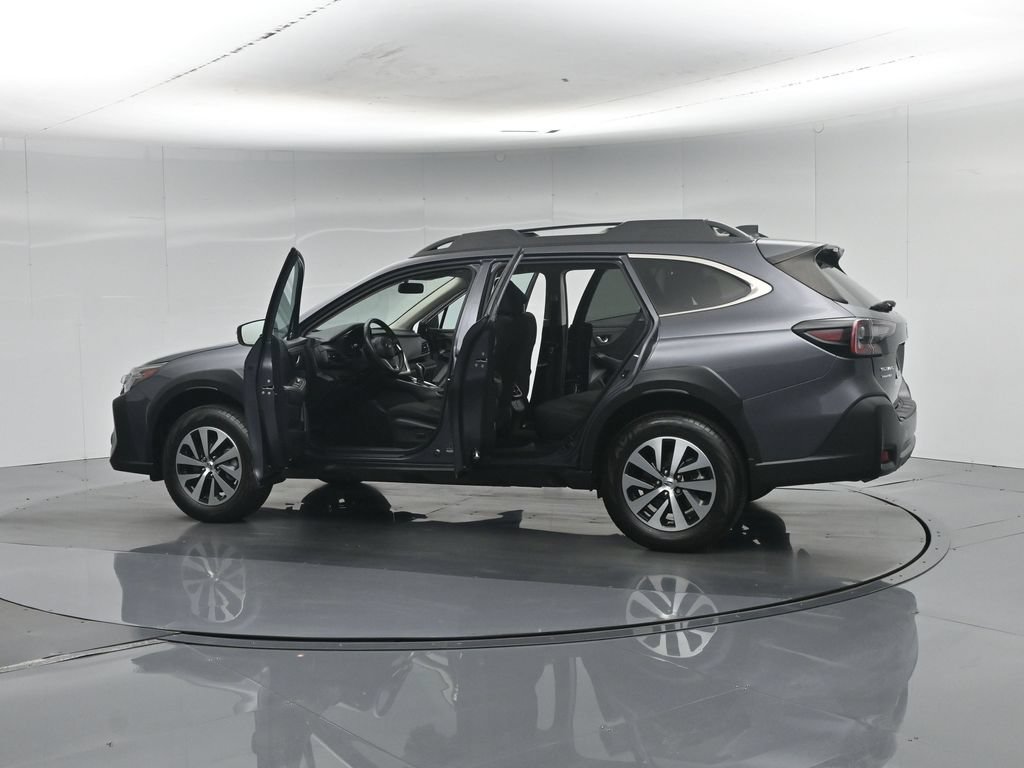 Used 2024 Subaru Outback Premium AWD/4WD image 37