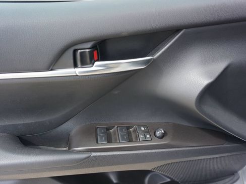 Used 2024 Toyota Camry LE FWD image 4