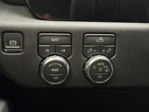 New 2026 GMC Sierra 1500 Elevation w/ Elevation Select Package AWD/4WD image 27