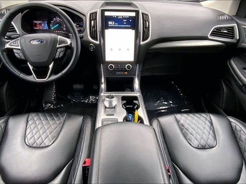 Used 2023 Ford Edge Titanium image 23