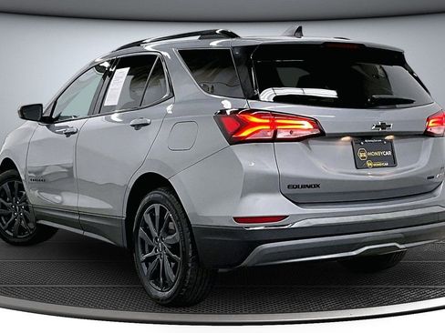 Used 2023 Chevrolet Equinox RS AWD/4WD image 4