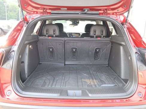 Used 2025 Chevrolet Trax RS w/ Driver Confidence Package FWD image 27