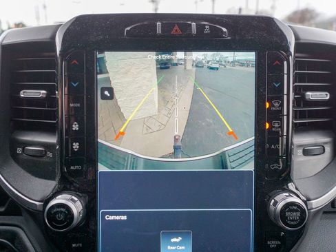 Used 2022 RAM 2500 Big Horn w/ Night Edition image 27