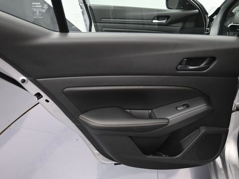 Used 2024 Nissan Altima 2.5 SV image 25