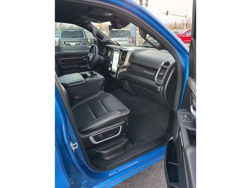 Used 2024 RAM 1500 Laramie image 14