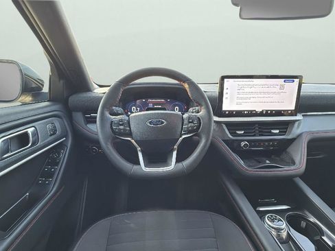 Certified 2025 Ford Explorer ST-Line w/ Premium Package AWD/4WD image 13