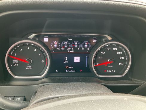 Used 2019 Chevrolet Silverado 1500 High Country w/ Technology Package image 20