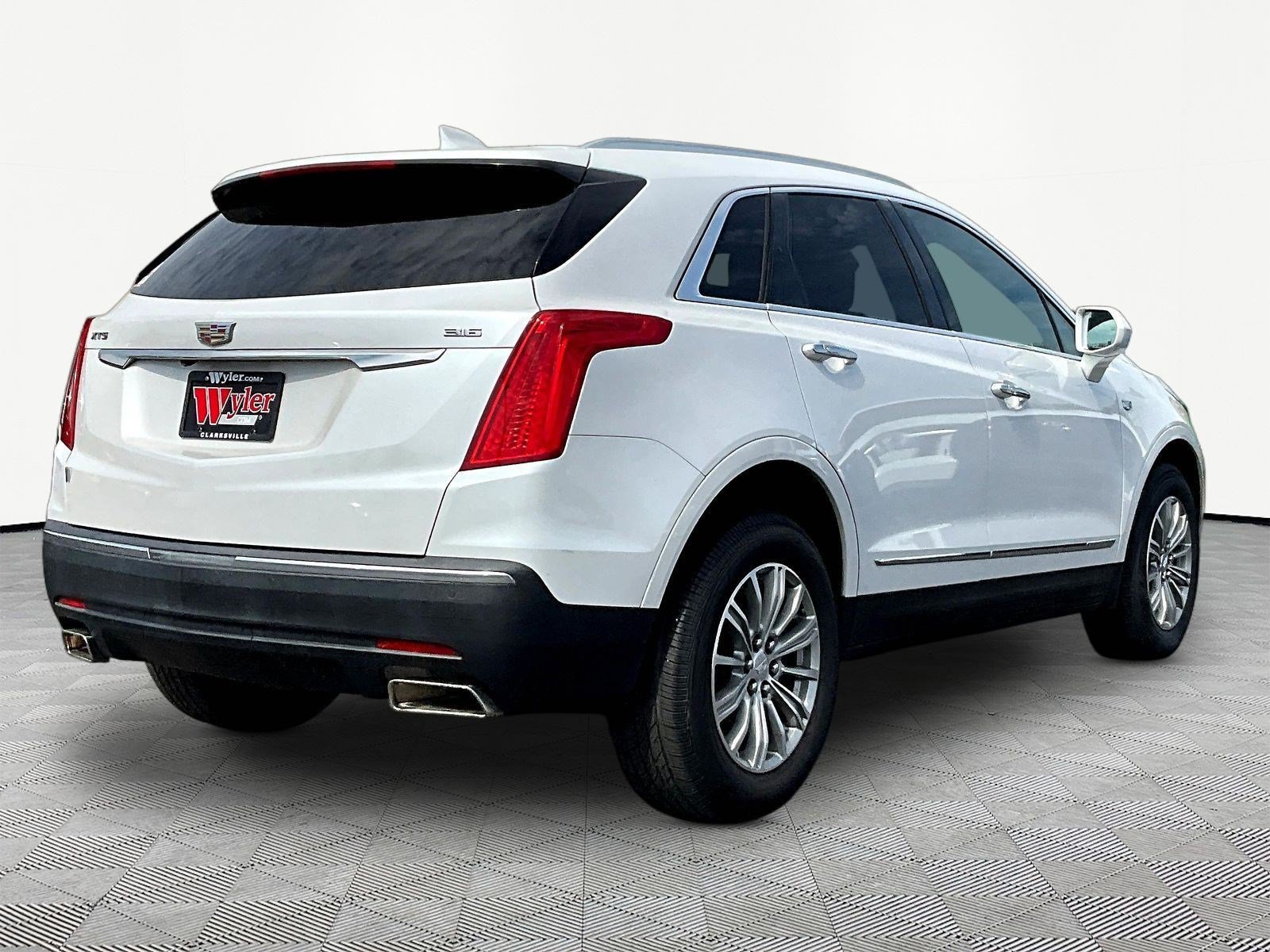 Used 2018 Cadillac XT5 Luxury FWD image 6