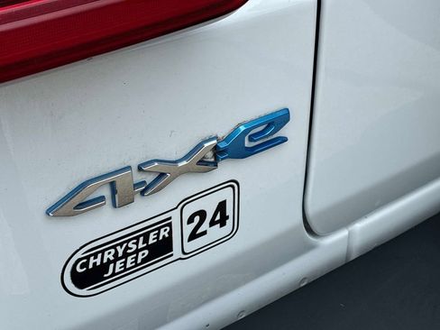 Used 2023 Jeep Wrangler Unlimited Sahara image 11