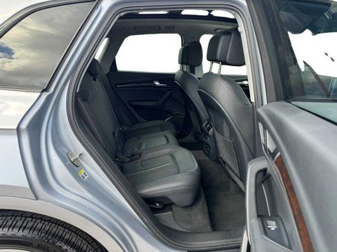 Used 2019 Audi Q5 2.0T Premium Plus w/ Premium Plus Package image 40