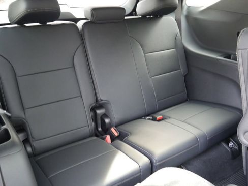 New 2026 Chevrolet Traverse High Country image 27