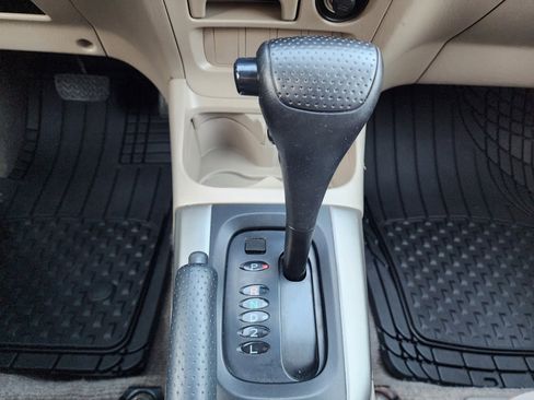 Used 2005 Toyota RAV4 2WD image 13