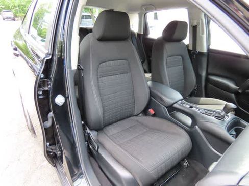 Used 2023 Honda HR-V LX image 16