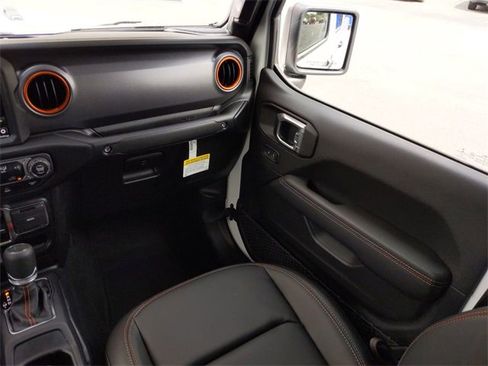 Used 2022 Jeep Gladiator Mojave w/ LED Lighting Group image 16