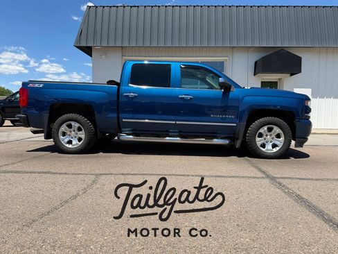 Used 2017 Chevrolet Silverado 1500 LTZ Z71 w/ LTZ Plus Package AWD/4WD image 1