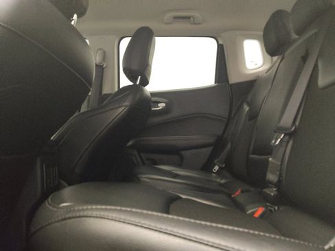 Used 2020 Jeep Compass Latitude FWD image 18