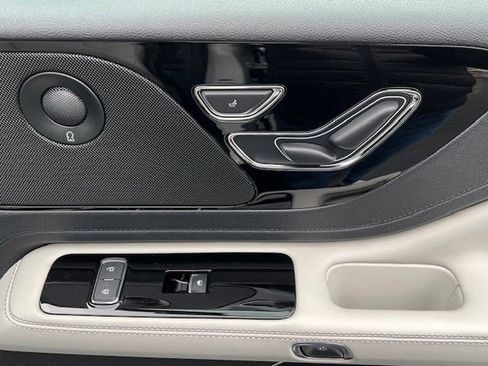 New 2026 Lincoln Aviator AWD image 24