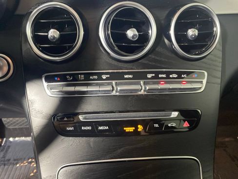 Used 2019 Mercedes-Benz GLC 300 4MATIC image 22