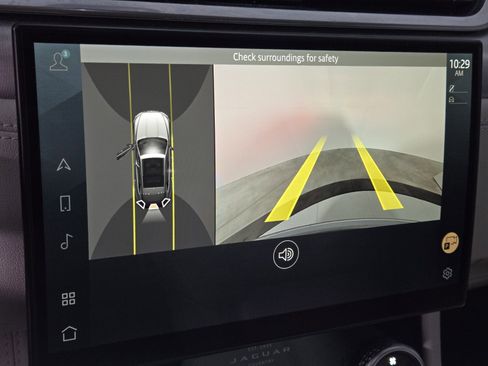 Used 2023 Jaguar F-PACE R-Dynamic S image 25