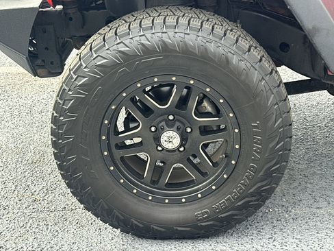 Used 2017 Jeep Wrangler Unlimited Sport image 13