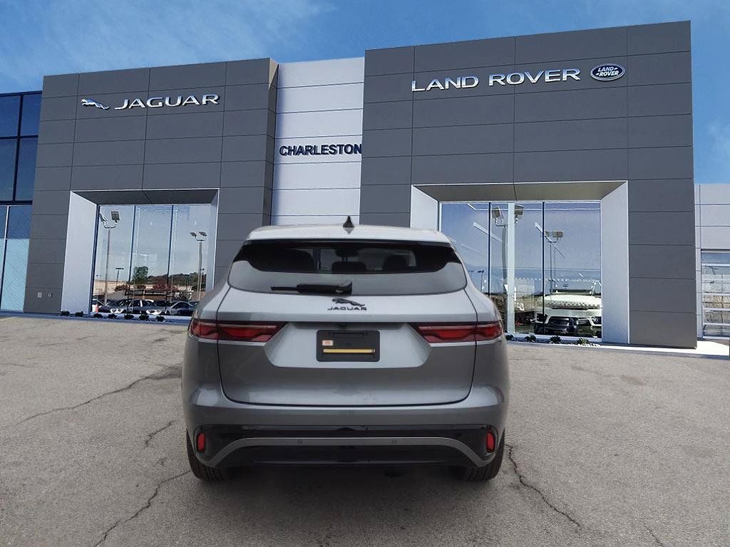 New 2025 Jaguar F-PACE R-Dynamic S AWD/4WD image 4