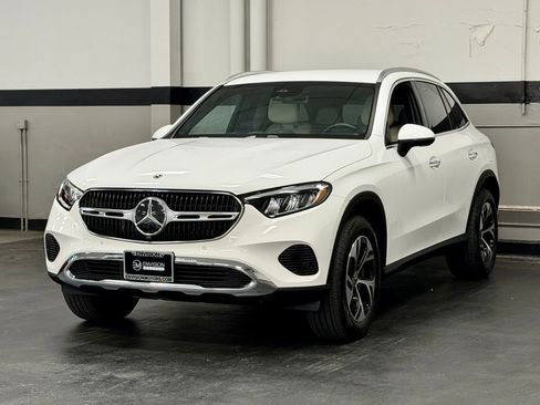Used 2026 Mercedes-Benz GLC 350e 4MATIC image 7