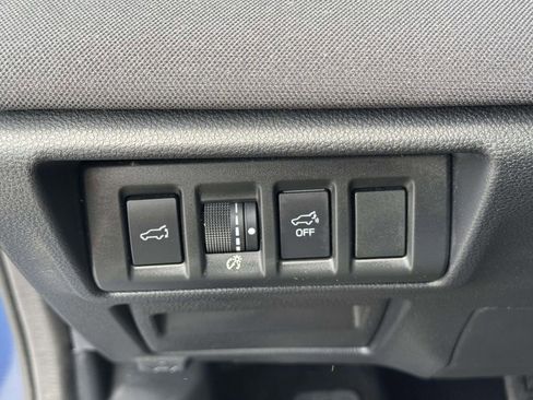 Used 2022 Subaru Outback Premium AWD/4WD image 29