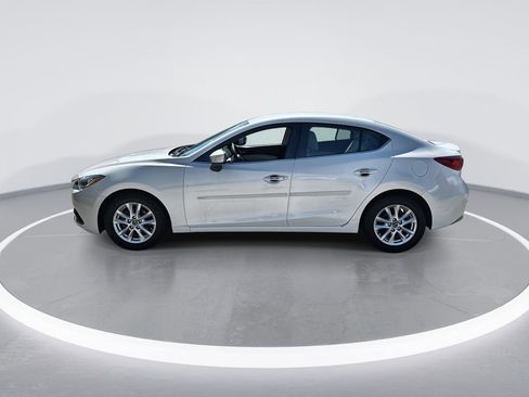 Used 2016 MAZDA MAZDA3 i Sport w/ Preferred Equipment Package FWD image 5