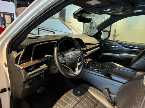 Used 2021 Cadillac Escalade Sport Platinum w/ Heavy-Duty Trailer Package image 10