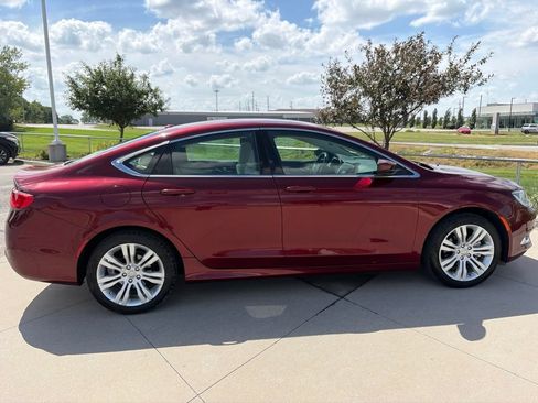 Used 2015 Chrysler 200 Limited w/ Convenience Group FWD image 21