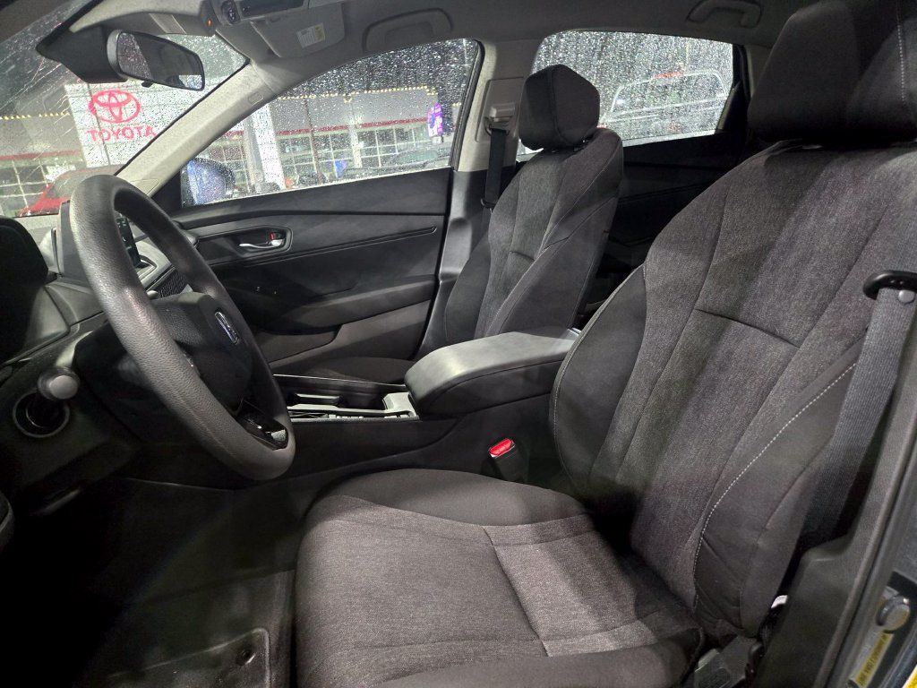 Used 2026 Honda Accord SE image 9