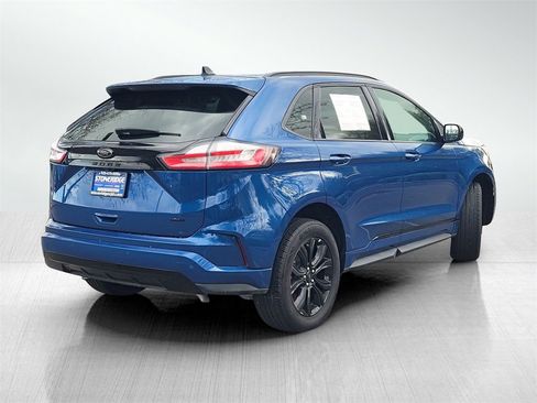 Used 2024 Ford Edge SE w/ Black Appearance Package image 4