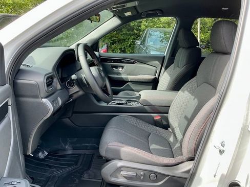 New 2026 Honda Pilot Sport image 8