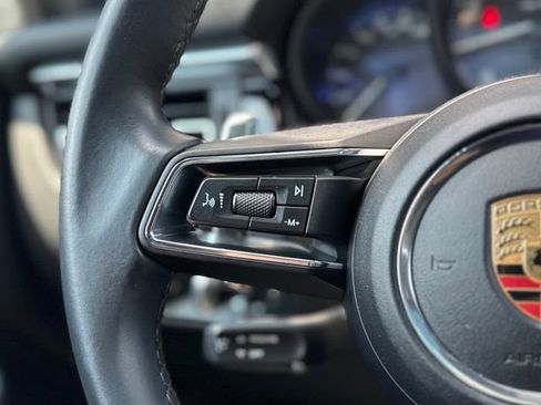 Certified 2022 Porsche Macan AWD/4WD image 24